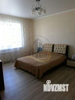 Коттедж 240м&sup2;, 1-этажный, на длительный срок, 
