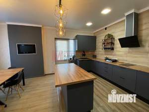 Дом 250м², 2-этажный, на длительный срок, 