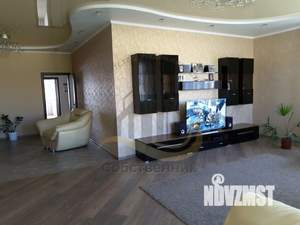 Коттедж 240м&sup2;, 1-этажный, на длительный срок, 