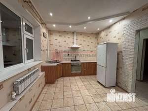 Коттедж 200м&sup2;, 2-этажный, на длительный срок, 