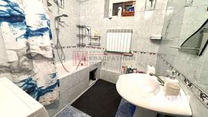 Коттедж 200м&sup2;, 2-этажный, на длительный срок, 