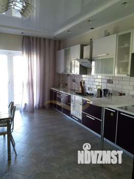 Коттедж 240м&sup2;, 1-этажный, на длительный срок, 