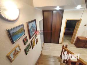 Дом 170м&sup2;, 2-этажный, участок 10 сот.  