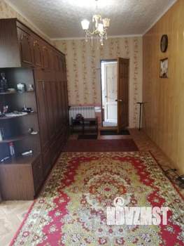 Коттедж 200м&sup2;, 2-этажный, участок 10 сот.  
