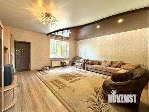 Дом 175м&sup2;, 2-этажный, участок 10 сот.  