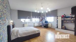 Коттедж 313м&sup2;, 2-этажный, участок 10 сот.  