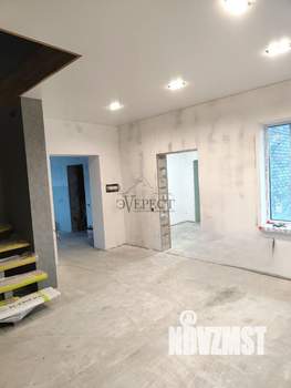 Коттедж 194м&sup2;, 2-этажный, участок 15 сот.  