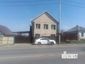 Дом 195м&sup2;, 2-этажный, участок 3 сот.  