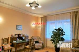 Коттедж 340м&sup2;, 2-этажный, участок 15 сот.  