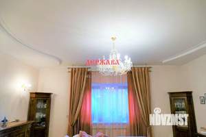 Коттедж 340м&sup2;, 2-этажный, участок 15 сот.  