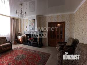 Дом 220м², 2-этажный, участок 10 сот.  
