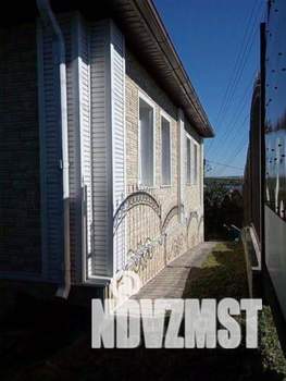 Дом 90м², 2-этажный, участок 10 сот.  