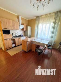 Дом 240м&sup2;, 2-этажный, участок 8 сот.  