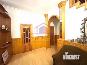 Дом 315м&sup2;, 3-этажный, участок 18 сот.  