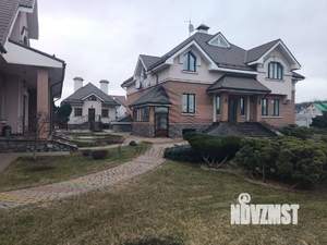 Коттедж 450м&sup2;, 3-этажный, участок 25 сот.  