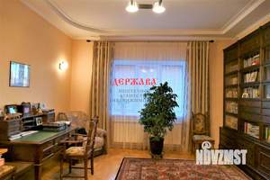 Коттедж 340м&sup2;, 2-этажный, участок 15 сот.  