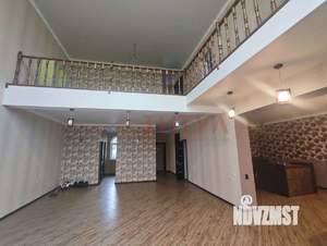 Коттедж 400м&sup2;, 2-этажный, участок 15 сот.  