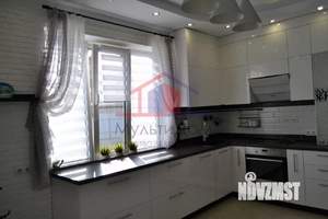 Коттедж 155м², 2-этажный, участок 17 сот.  