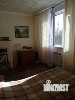 Коттедж 200м&sup2;, 2-этажный, участок 10 сот.  
