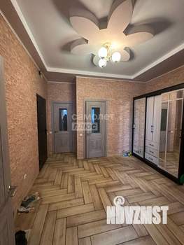 Дом 200м&sup2;, 2-этажный, участок 10 сот.  
