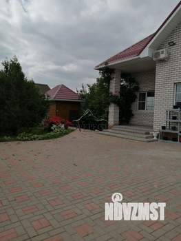 Коттедж 284м&sup2;, 3-этажный, участок 15 сот.  