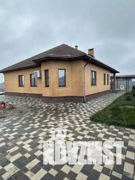 Коттедж 180м&sup2;, 1-этажный, участок 16 сот.  
