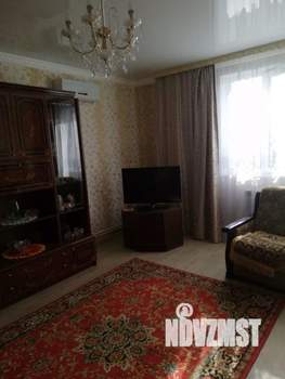 Коттедж 200м&sup2;, 2-этажный, участок 10 сот.  
