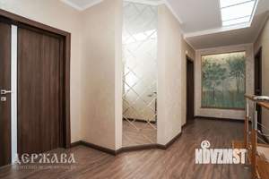 Коттедж 370м&sup2;, 3-этажный, участок 15 сот.  