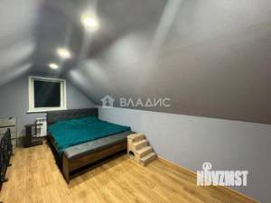 Дом 50м², 2-этажный, участок 6 сот.  