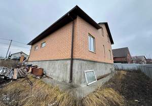 Дом 180м&sup2;, 2-этажный, участок 0 сот.  