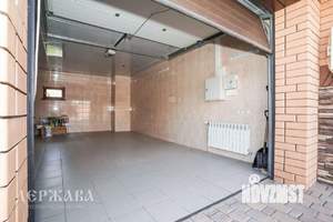 Коттедж 370м&sup2;, 3-этажный, участок 15 сот.  