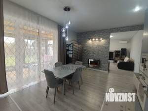Коттедж 150м&sup2;, 1-этажный, участок 10 сот.  