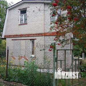 Дом 30м², 2-этажный, участок 9 сот.  