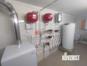 Коттедж 200м&sup2;, 2-этажный, участок 25 сот.  