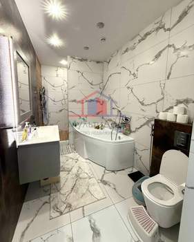 Дом 180м&sup2;, 1-этажный, участок 16 сот.  