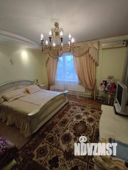 Коттедж 285м&sup2;, 2-этажный, участок 8 сот.  