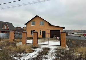 Дом 180м&sup2;, 2-этажный, участок 0 сот.  