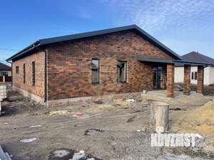 Коттедж 140м&sup2;, 1-этажный, участок 10 сот.  