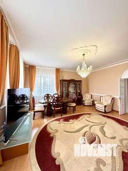 Дом 220м&sup2;, 2-этажный, участок 11 сот.  
