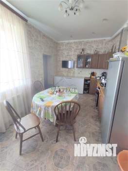 Коттедж 170м&sup2;, 2-этажный, участок 15 сот.  