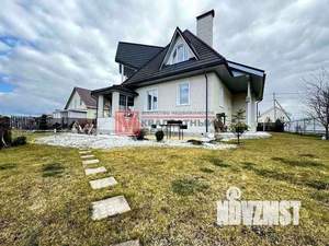 Коттедж 300м&sup2;, 2-этажный, участок 15 сот.  