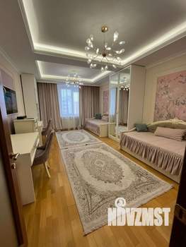 4-к квартира, вторичка, 178м2, 7/10 этаж