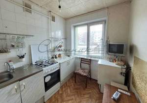 4-к квартира, вторичка, 61м2, 1/5 этаж