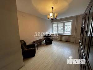 2-к квартира, вторичка, 45м2, 1/4 этаж