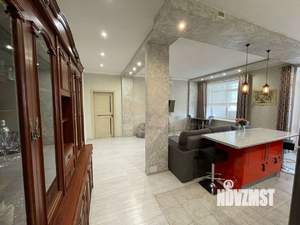 3-к квартира, вторичка, 105м2, 2/4 этаж