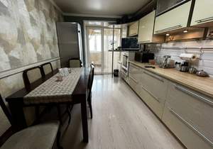 3-к квартира, вторичка, 91м2, 9/10 этаж