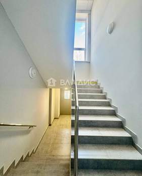 2-к квартира, вторичка, 68м2, 2/2 этаж