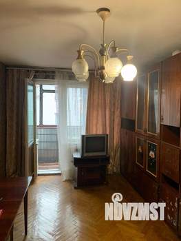 4-к квартира, вторичка, 61м2, 5/5 этаж
