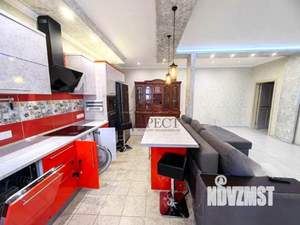 3-к квартира, вторичка, 110м2, 2/4 этаж