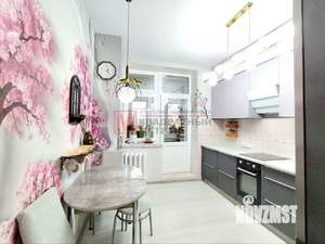 2-к квартира, вторичка, 74м2, 1/4 этаж